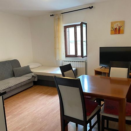 Apartmaji Sara, Izola - Isola Εξωτερικό φωτογραφία